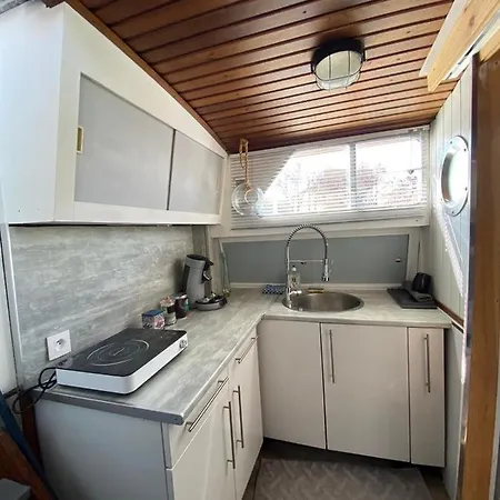 Bateau Fellowship Bådhotel *